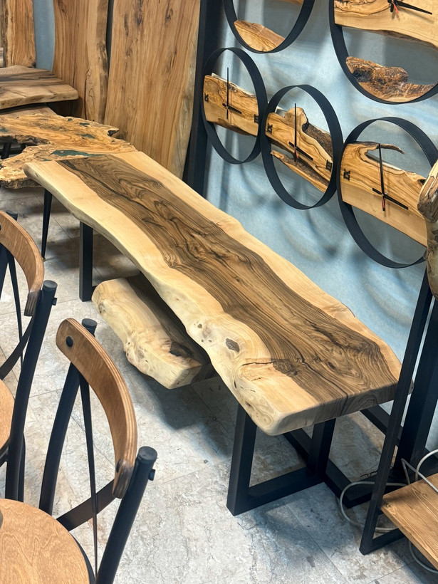 میز تلویزیون روستیک چوب گردو دو رنگ