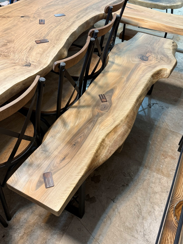 میز تلویزیون روستیک چوب گردو تیره